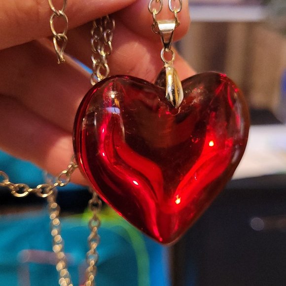 Valentine Red Heart 1.5" Pendant Necklace - Picture 9 of 13